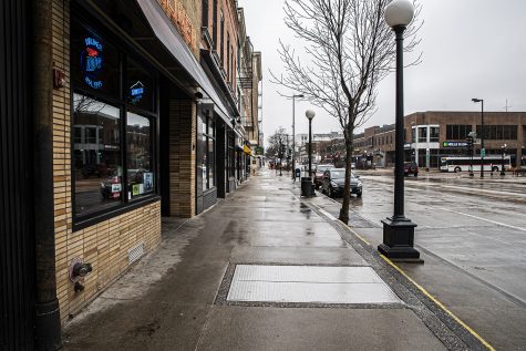 South Clinton St. is seen empty on Wednesday, March 18th, 2020. The spread of coronavirus in Johnson county has been named a public health emergency.(Tate Hildyard/The Daily Iowan.)