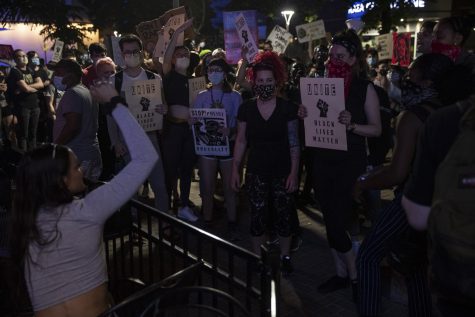 iowa city halloween 2020 Iowa City Protesters March To City Councilor John Thomas S Home The Daily Iowan iowa city halloween 2020