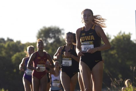 The University of Iowa’s Jessica McKee leads a pack of runners during the Hawkeye Invitational on Friday, Sept. 6, 2019 at the Ashton Cross Country Course. The Hawkeyes prevailed over six other teams to win first place overall in the men’s and women’s races. McKee finished in 20th place with a time of 14:53. 