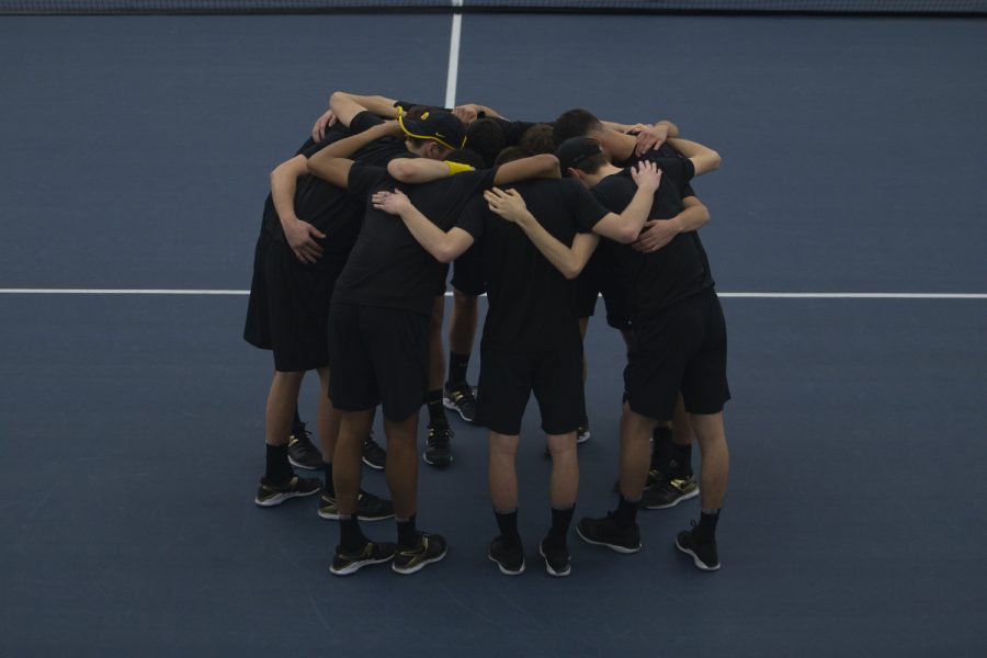 Iowa+players+huddle+on+the+court+before+a+men%E2%80%99s+tennis+match+between+Iowa+and+Louisville+on+Friday%2C+March+6%2C+2020+at+The+Hawkeye+Tennis+Recreation+Complex.+The+Hawkeyes+defeated+the+Cardinals+4-1.