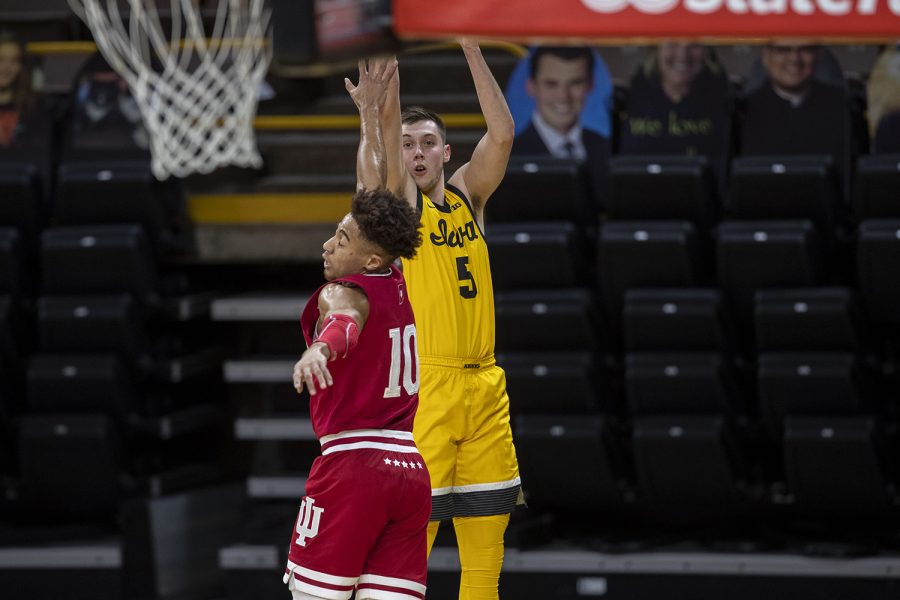 Iowa+guard+CJ+Fredrick+shoots+a+basket+during+a+mens+basketball+game+against+Indiana+on+Thursday%2C+Jan.+21%2C+2021+at+Carver+Hawkeye+Arena.+The+Hawkeyes+were+defeated+by+the+Hoosiers%2C+69-81.