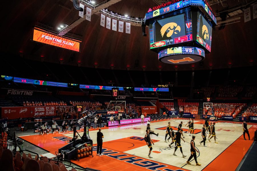 Friday, Jan. 29, 2021; Champaign, Illinois, USA; The University of Iowa traveled to Illinois’ home arena for the Iowa v. Illinois basketball game at State Farm Center Friday night. Illinois beat the Hawks in a close game, 80-75. (Kate Heston/The Daily Iowan)