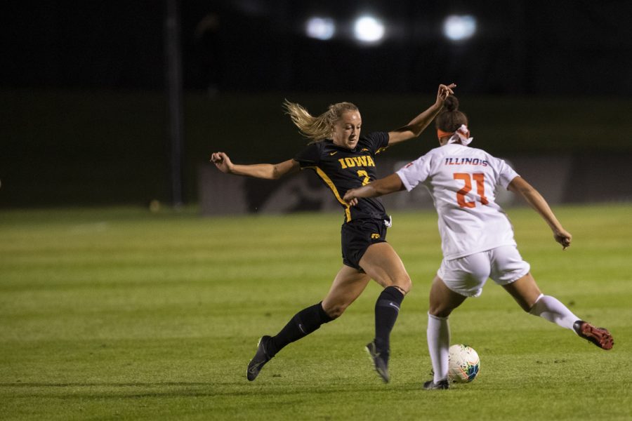 Iowa+midfielder+Hailey+Rydberg+tries+to+block+a+pass+during+a+soccer+game+between+Iowa+and+Illinois+on+Sept.+26%2C+2019+at+the+Iowa+Soccer+Complex.+The+Hawkeyes+defeated+the+Fighting+Illini%2C+3-1.