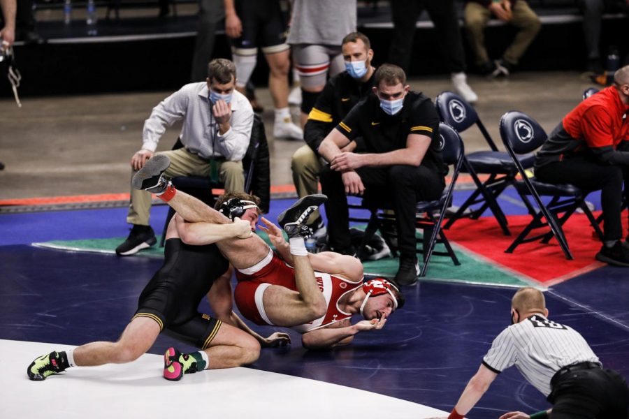 Iowa+Wrestler+Jacob+Warner+grapples+from+the+top+position+against+Andrew+Salemme+of+Wisconsin+during+the+Big+Ten+Wrestling+Tournament+at+the+Bryce+Jordan+Center+in+State+College%2C+PA+on+Saturday%2C+March+6%2C+2021.+Warner+won+the+match+by+fall+59+seconds+into+the+first+period.+%28Ryan+Adams%2FThe+Daily+Iowan%29