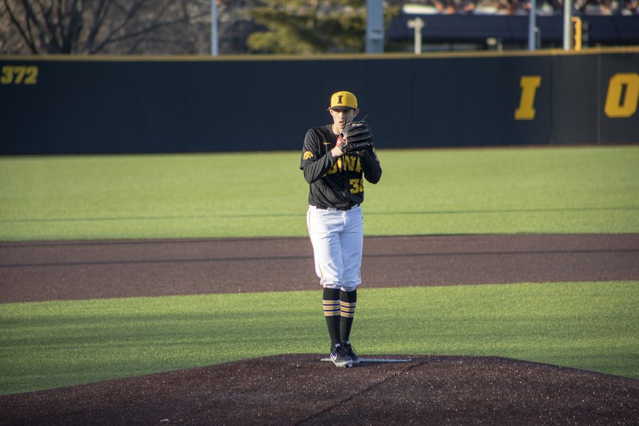 Trenton Wallace prepares to pitch during the game against Bradley on March 26, 2019 at Duane Banks Field. The Hawks took the victory, 4-2.