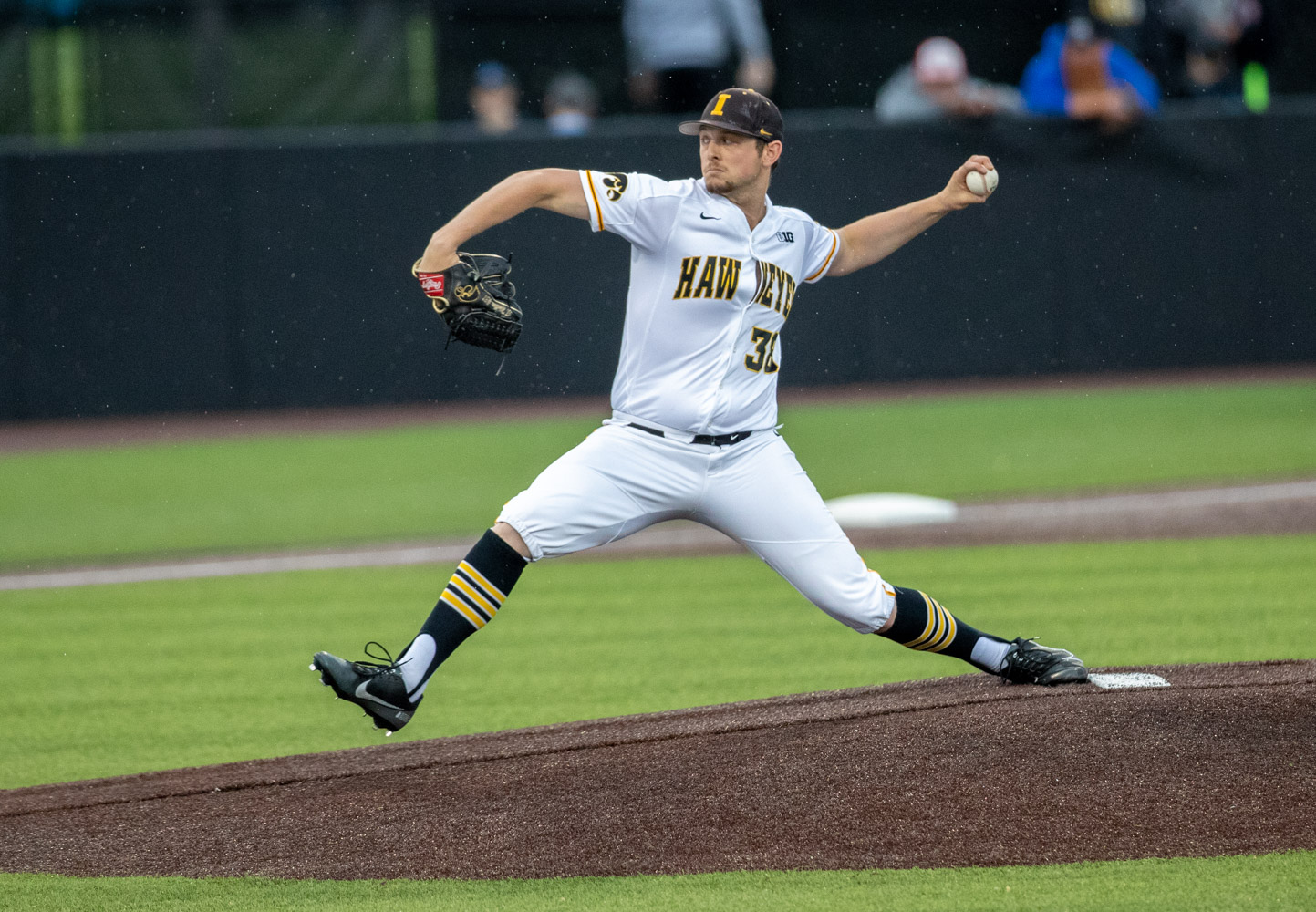 Former Iowa Hawkeyes pitcher Nick Allgeyer called up to Blue Jays