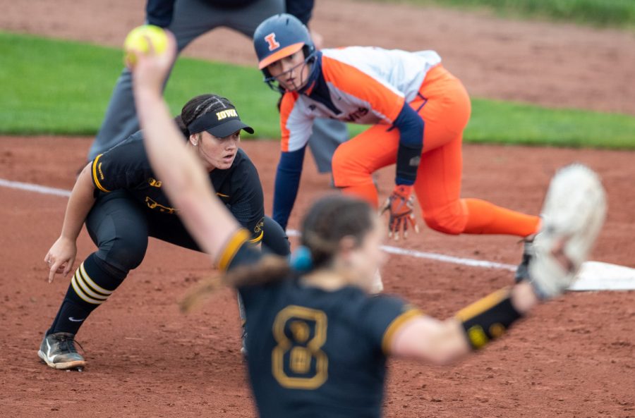 Iowa first baseman Kalena Burns gets set during a softball game between Iowa and Illinois on Saturday, May 15, 2021, at Pearl Field. The Hawkeyes defeated the Fighting Illini 7-2.