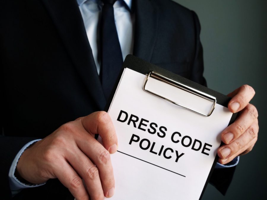 Manager+is+holding+Dress+code+policy.