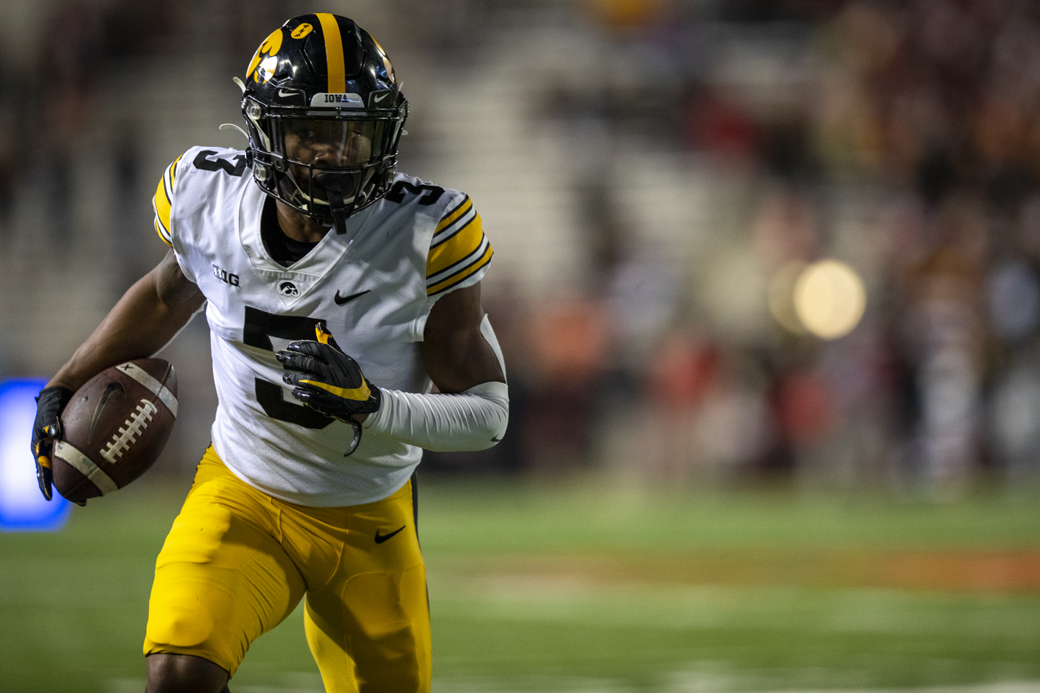 Hawkeyes' Arland Bruce IV enters transfer portal