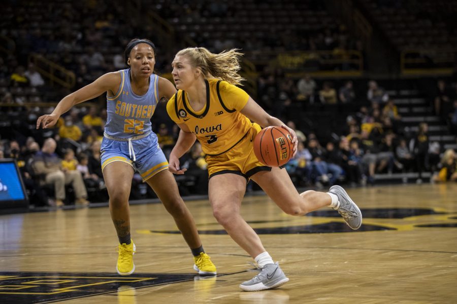 Iowa guard Sydney Affolter drives the ball to the hoop during a women’s basketball game between Iowa and Southern University at Carver-Hawkeye Arena on Wednesday, Nov. 17, 2021. Affolter shot 2-6 from the field. The Hawkeyes defeated the Jaguars 87-67.