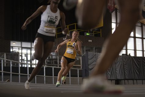 Iowa’s Mariel Bruxvoort runs the 200-meter during the Larry Wieczorek Invitational Track Meet at the Hawkeye Indoor Track Facility on Jan. 22, 2022. Bruxvoort finished second in her heat with a time of 24.73 seconds. The Larry Wieczorek Invitational hosted Wisconsin, Purdue, Northern Iowa, Gonzaga, and Baylor.