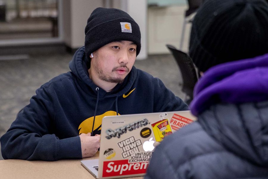 Fourth-year+nursing+student+Tony+Nguyen+answers+questions+during+a+Daily+Iowan+interview+at+the+University+of+Iowa+Main+Library+on+Jan.+25%2C+2022.+Nguyen+shares+his+perspective+on+vaccine+mandates.+%E2%80%9CI+think+it+should+be+heavily+encouraged+and+pushed+that+people+get+vaccinated%2C+but+at+the+end+of+the+day%2C+I+think+it%E2%80%99s+the+students%E2%80%99+choice+if+they+want+to+get+vaccinated+or+not.%E2%80%9D