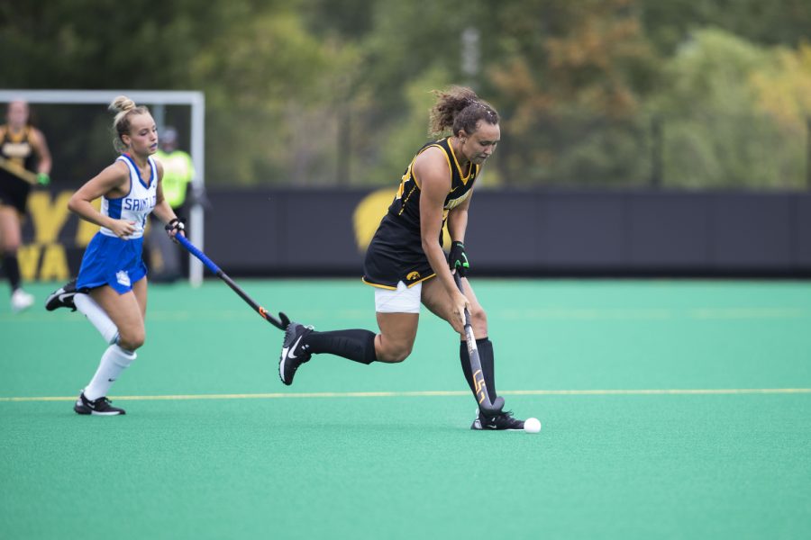 Iowa defender Harper Dune moves the ball during a field hockey game between Iowa and St. Louis at Grant Field in Iowa City on Sunday, Sept.4, 2022. The Hawkeyes defeated the Billikens, 6-0. Dune played for 38 minutes.