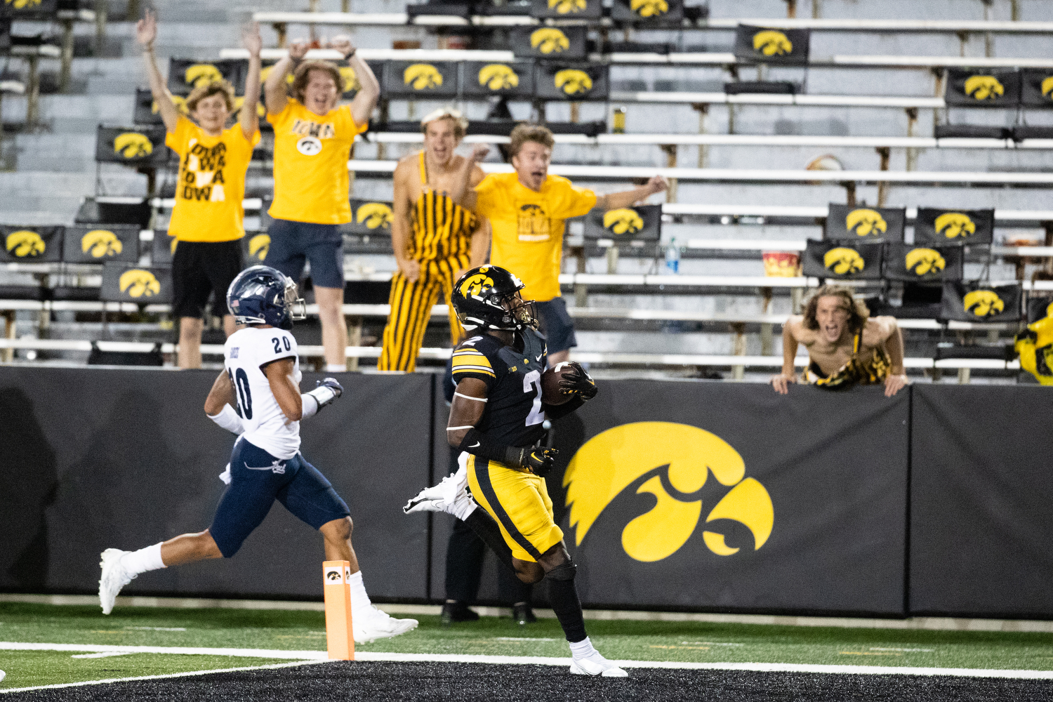 Iowa Football: Arland Bruce reacts to touchdown grab, win over Nevada