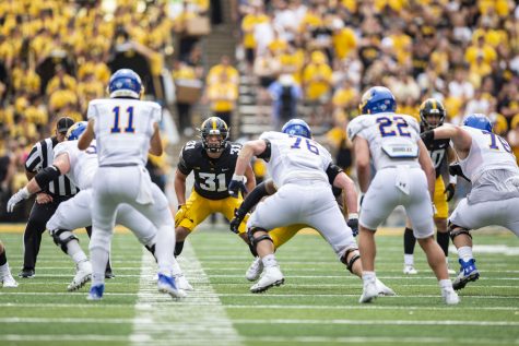 Iowa linebacker Jack Campbell watches the ball during a football game between Iowa and South Dakota State at Kinnick Stadium on Saturday, Sept. 3, 2022. The Hawkeyes defeated the Jackrabbits, 7-3. (Ayrton Breckenridge/The Daily Iowan)