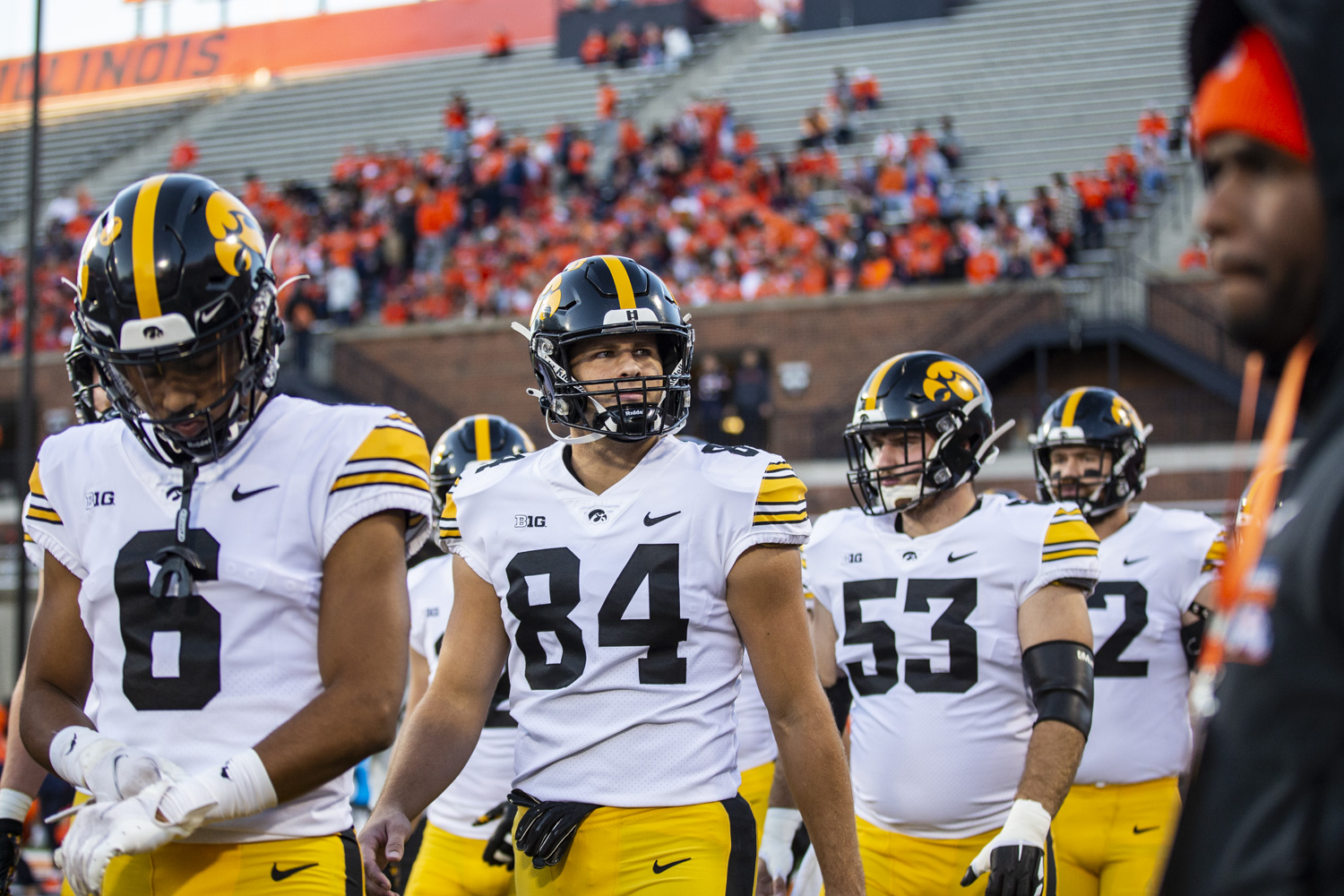 On The Line Daily Iowan Football Staff Picks A Slate Of Week 8 College Football Games The