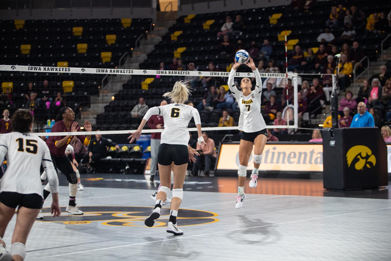 Iowa volleyball held to seasonlow hitting percentage, swept by No. 9