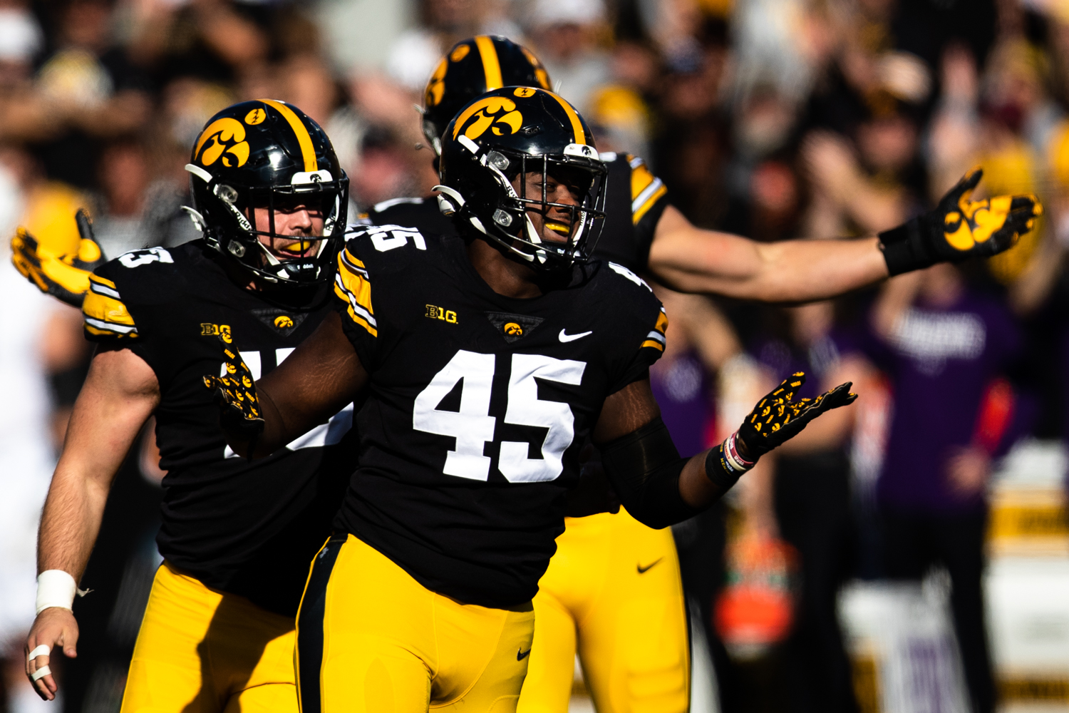 Twitter reacts to Iowa football's 33-13 Homecoming win over Northwestern -  The Daily Iowan