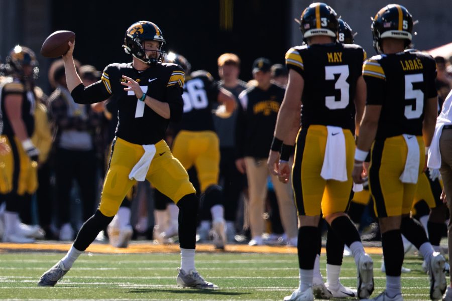 Iowa+quarterback+Spencer+Petras+warms+up+before+a+football+game+between+Iowa+and+Northwestern+at+Kinnick+Stadium+on+Saturday%2C+Oct.+29%2C+2022.