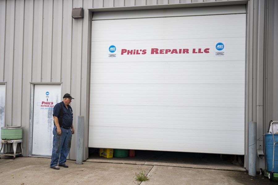 Phil closes his shop after working on a regular customer’s car on Sunday, Sept. 18, 2022. Anita said he has regular and loyal customers because of his honesty in helping them save money. (Ayrton Breckenridge/The Daily Iowan)