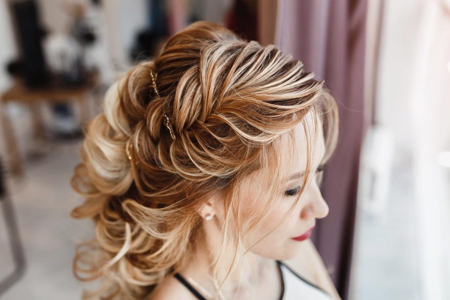 8+Top+Lovely+Braided+Hairstyles+For+Every+Bride