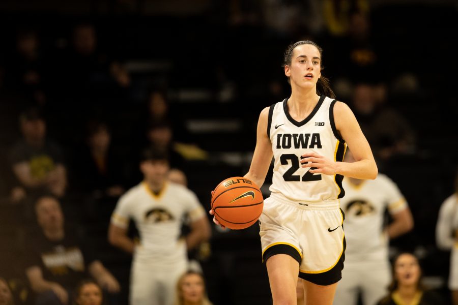 Iowa+guard+Caitlin+Clark+brings+the+ball+down+the+court+during+a+women%E2%80%99s+basketball+game+between+Iowa+and+Belmont+at+Carver+Hawkeyes+Arena+in+Iowa+City+on+Sunday+Nov.+20%2C+2022.+The+Hawkeyes+defeated+the+Bruins%2C+73-62.