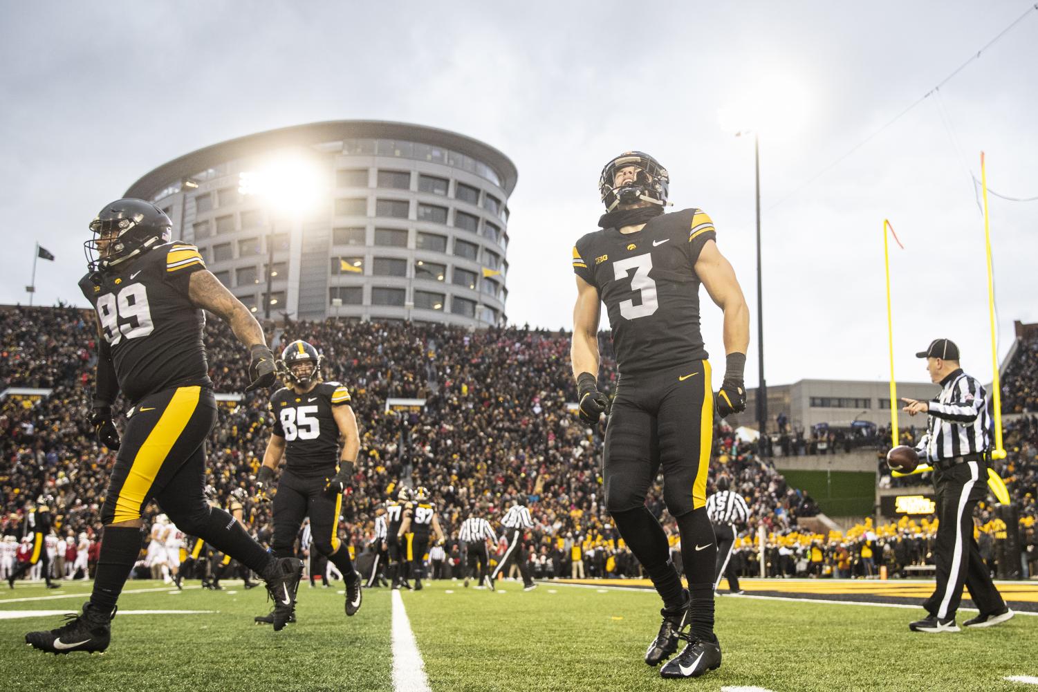 Iowa Football Downs Wisconsin At Kinnick Stadium, Works Back Into Big ...