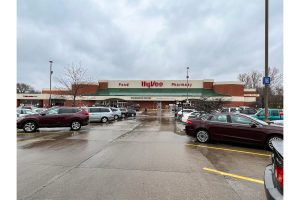 Hy-Vee on S 1st Avenue in Iowa City is seen on Wednesday, April 13, 2022. Hy-Vee will be closing for the first time on Thanksgiving Day. 