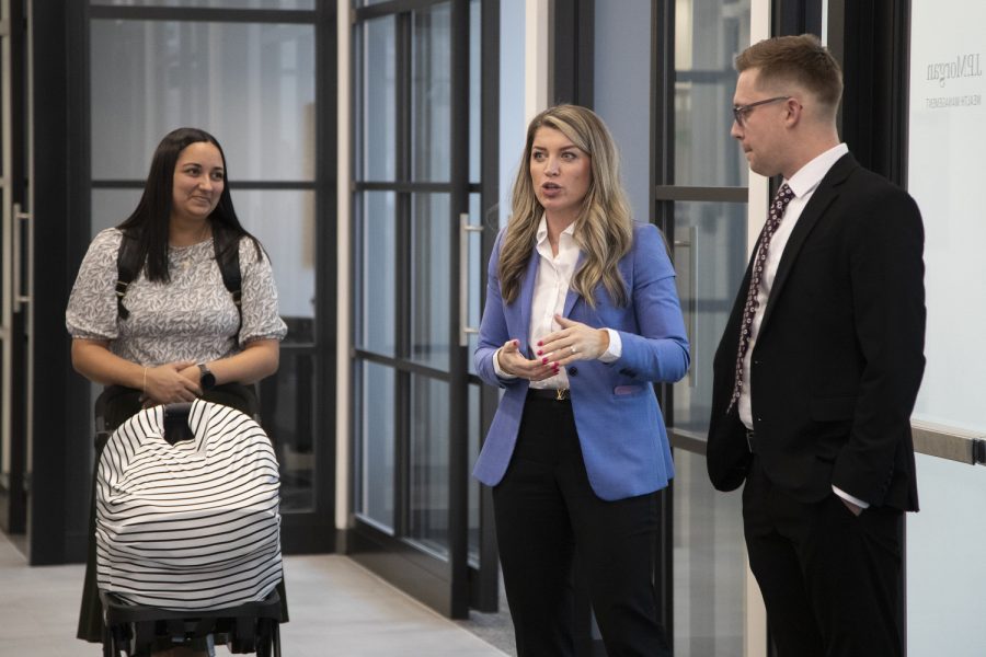 Market Director for Chase Bank in Iowa and Nebraska Majda Madzic speaks to employees during a ribbon cutting ceremony at Chase Bank in downtown Iowa City Wednesday, Jan. 17, 2023. (Matt Sindt/The Daily Iowan)