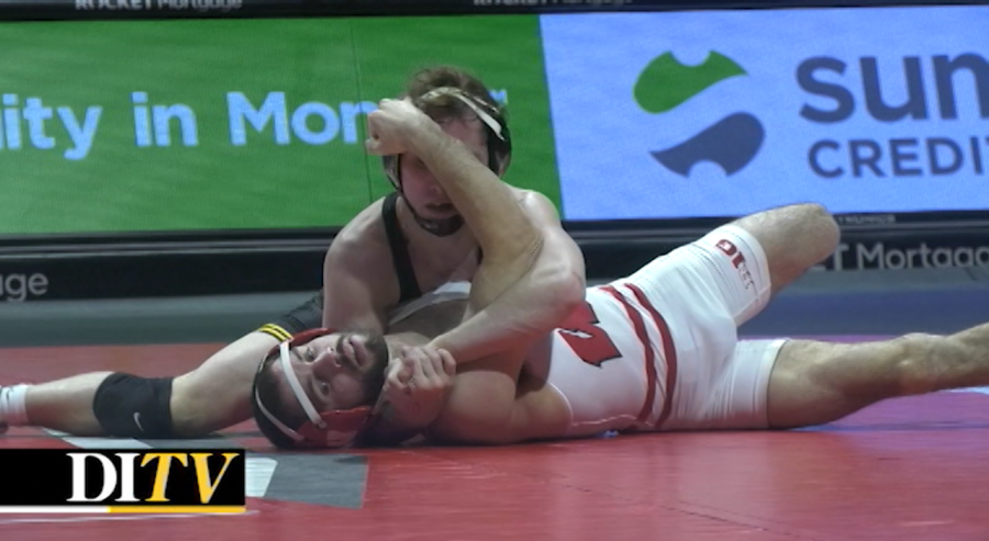 DITV Sports: Hawkeye wrestling narrowly escaped Badger claws in Madison
