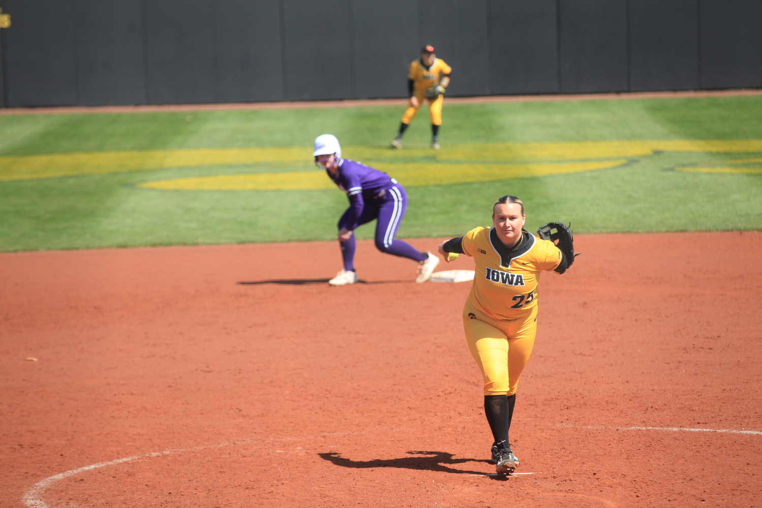 Iowa Softball Notebook Hawkeyes Prepare For Series Against Minnesota And The Rest Of The