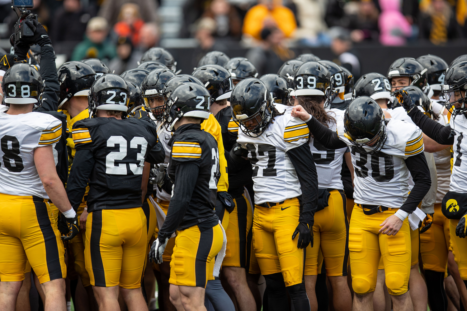 Live updates Iowa football opens 2023 season, hosts Utah State The