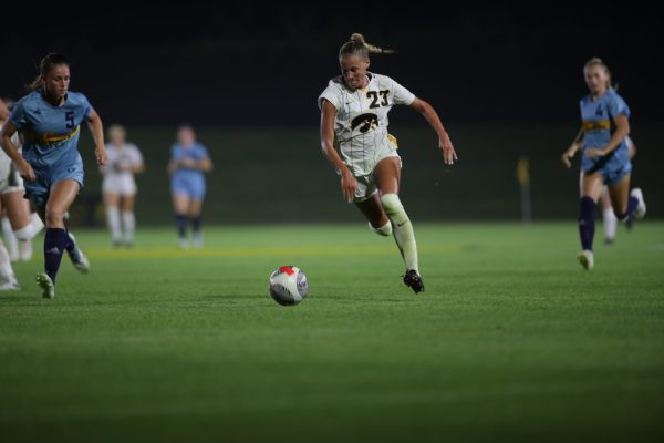 Iowa midfielder Elle Otto dribbles the ball during a soccer game between Iowa and Kansas City at the University of Iowa Soccer Complex on Sunday, Aug. 20, 2023. The Hawkeyes defeated the Roos 2-0. 