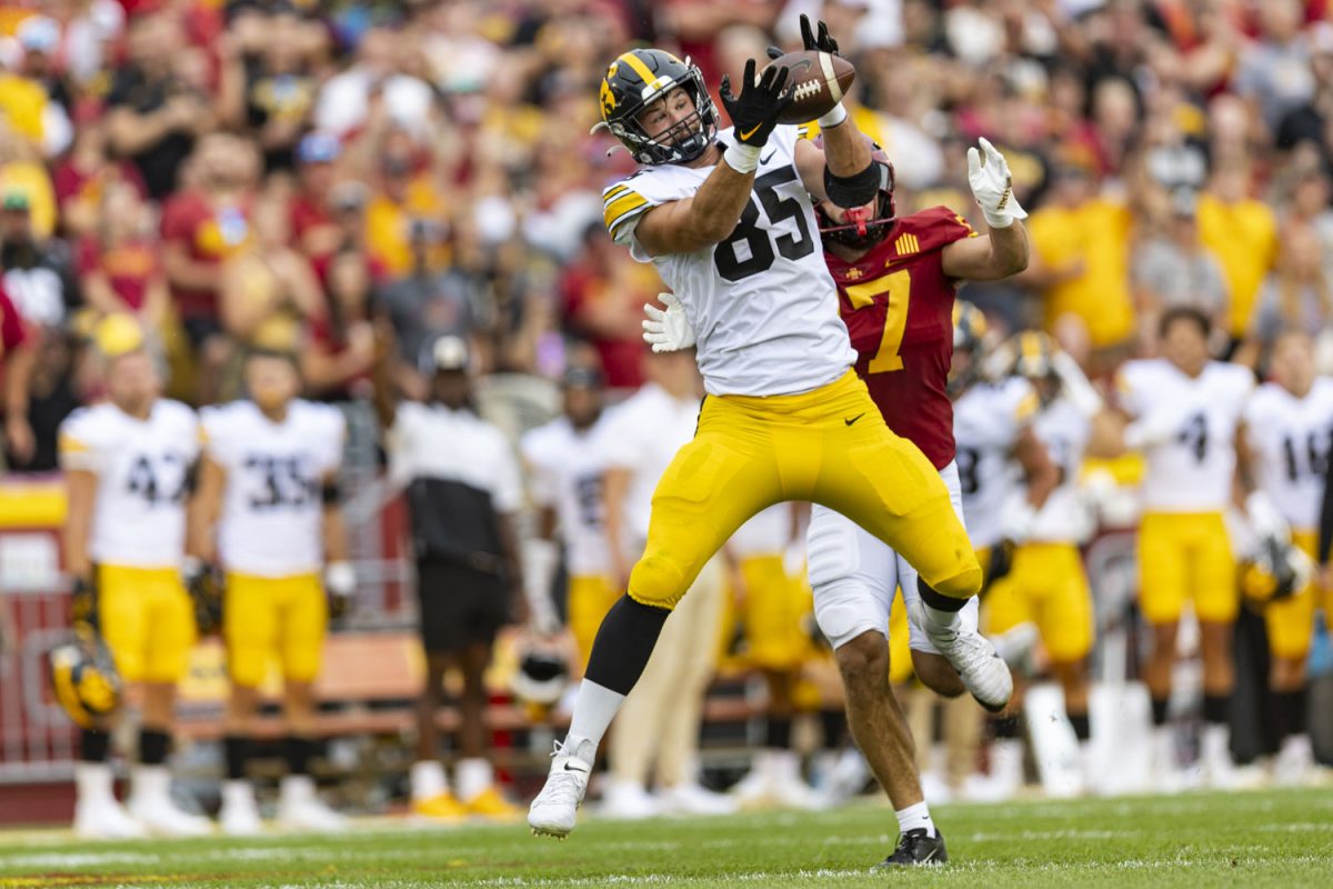 Iowa tight end Luke Lachey catches the ball during a Cy-Hawk football game between Iowa and Iowa State at Jack Trice Stadium in Ames on Saturday, Sept. 9, 2023. (Ayrton Breckenridge/The Daily Iowan)