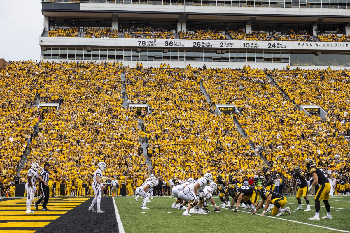 Western+Michigan+quarterback+Treyson+Bourguet+prepares+to+catch+a+snap+during+a+football+game+between+Iowa+and+Western+Michigan+at+Kinnick+Stadium+in+Iowa+City+on+Saturday%2C+Sept.+16%2C+2023.+The+Hawkeyes+defeated+the+Broncos%2C+41-10.+Western+Michigan+had+possession+of+the+ball+for+26+minutes+and+seven+seconds.