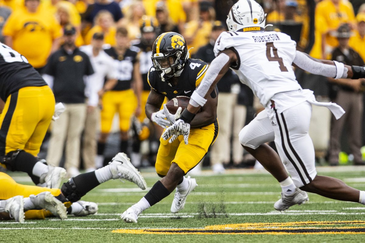 Iowa+running+back+Leshon+Williams+carries+the+ball+during+a+football+game+between+Iowa+and+Western+Michigan+at+Kinnick+Stadium+in+Iowa+City+on+Saturday%2C+Sept.+16%2C+2023.+The+Hawkeyes+defeated+the+Broncos%2C+41-10.+%28Grace+Smith%2FThe+Daily+Iowan%29