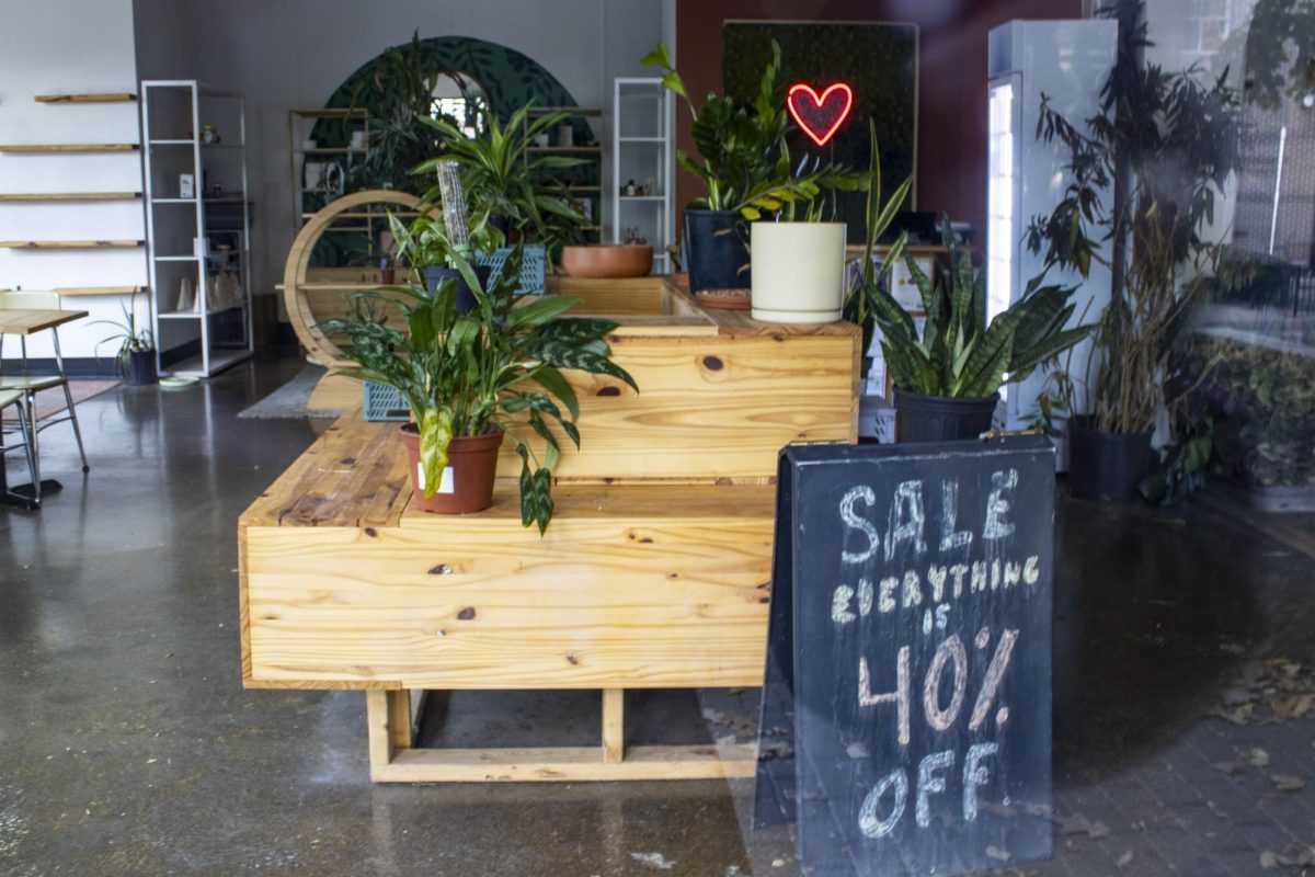 The+Basic+Goods+store+sits+empty+in+the+Iowa+City+Pedestrian+Mall+on+Monday%2C+Oct.+30%2C+2023.+Owner+Simeon+Talley+had+a+40+percent+off+sale+on+the+plants+and+goods+sold.+Cielo+Goods+will+open+in+the+space+in+mid-November.