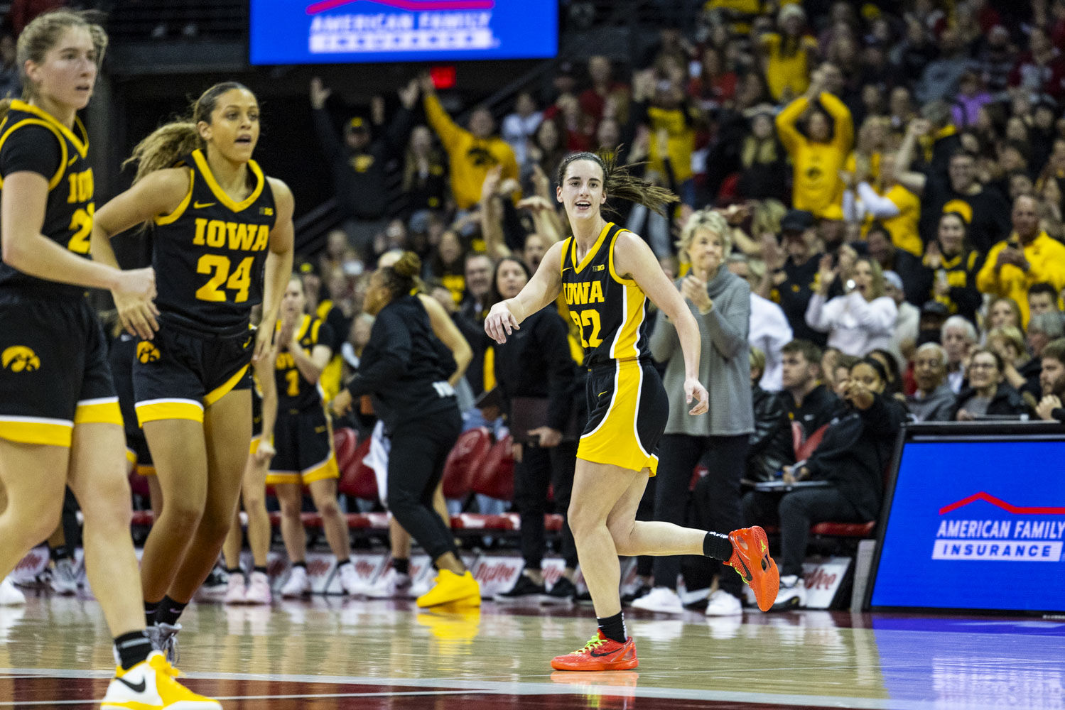 Iowa Women's Basketball Guard Caitlin Clark Signs NIL Deal With ...