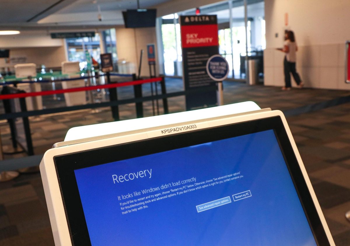 A Delta check-in kiosk displays that “Windows did not load correctly” at Palm Springs International Airport after a computer glitch grounded many of the flights in and out of Palm Springs, Calif., July 19, 2024
