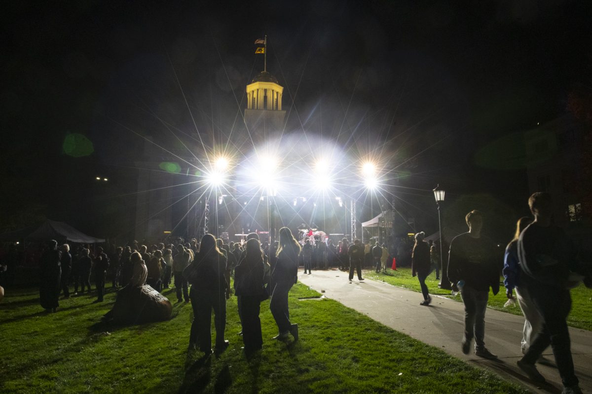 Attendees of the Homecoming Concert disperse on the Pentacrest in Iowa City on Friday, Oct. 25, 2024.