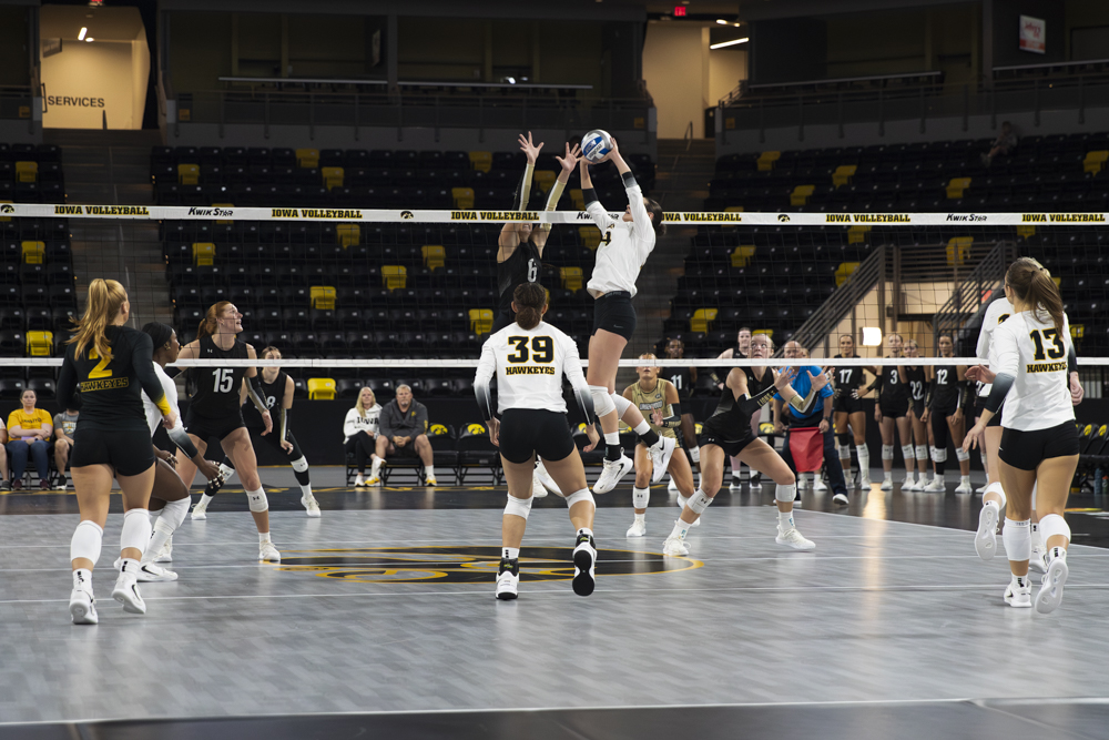 Claire Ammeraal sets the ball during the Iowa Hawkeyes match up with the Lindenwood Lions at Xtream Arena in Coralville, Iowa on Sunday, Sept. 21, 2025. The Hawkeyes defeated the Lions 3-0, improving their season record to 9-3.