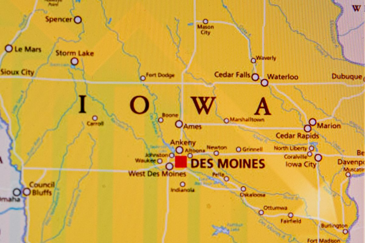 Photo Illustration. (Travis Crabb/ The Daily Iowan)