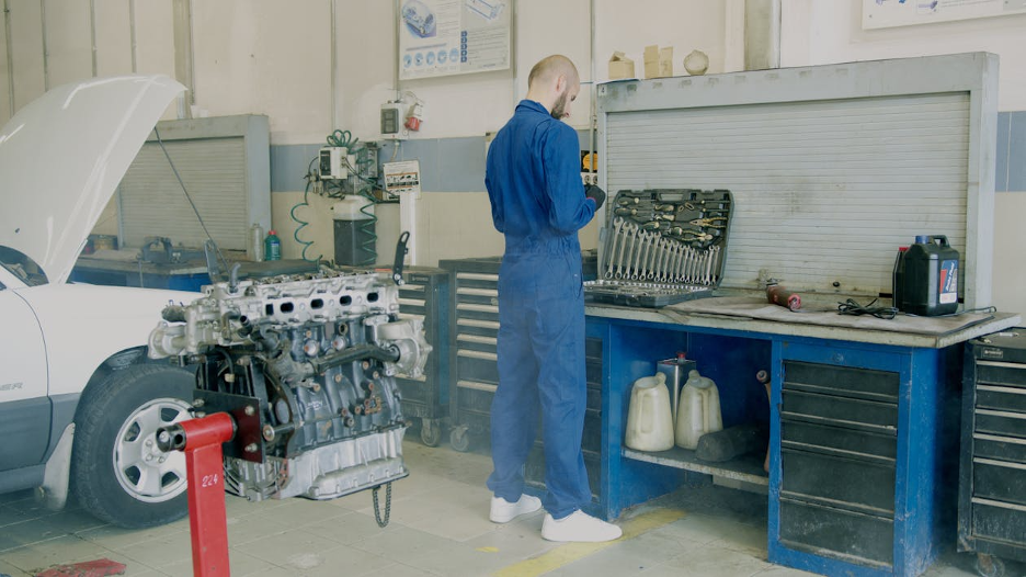 12 Starter Tools for Student Mechanics
